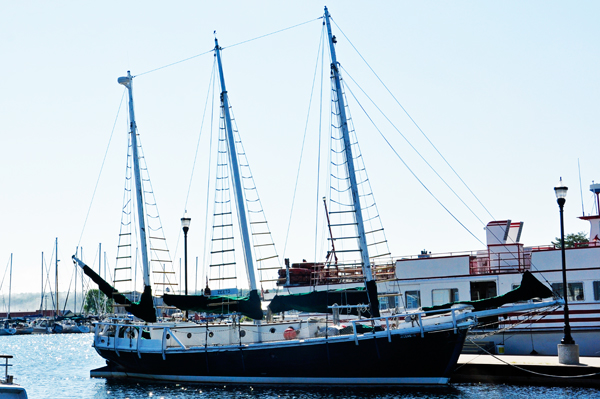 nice looking 3-masted sailboat