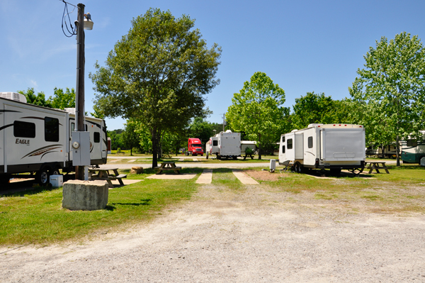 The site of the two RV Gypsies at Whitney Lane RV Park.