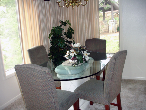 dining table in the timeshare
