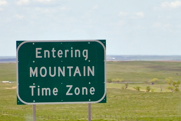entering Mountain time zone sign