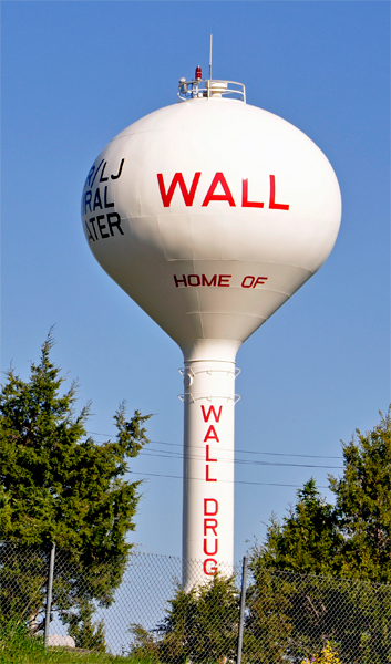 Wall, South Dakota water tower