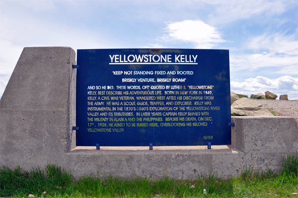 sign at Yellowstone Kelly's grave site