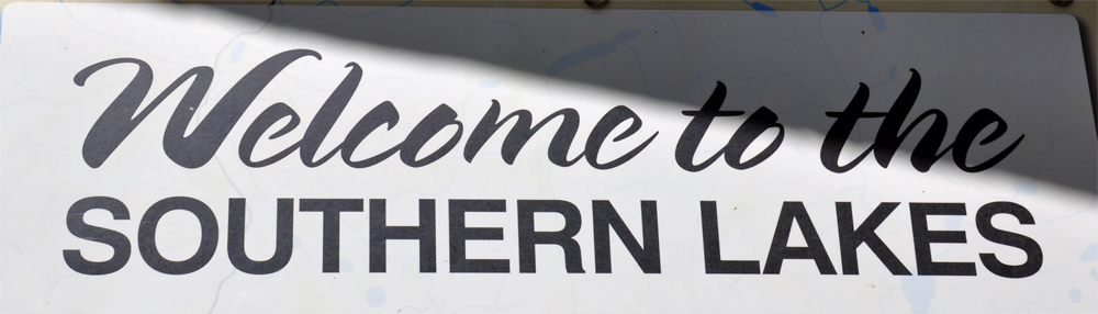 sign- welcome to the Southern Lakes