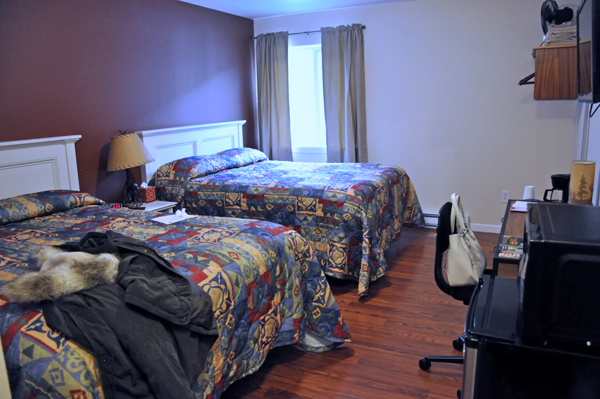 bedroom at Denali Rainbow Village Motel