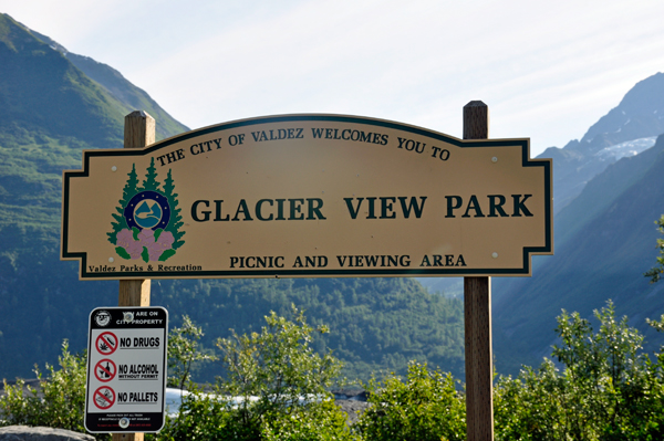 sign: Glacier View Park