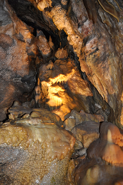 cave formations in Jewel Cave