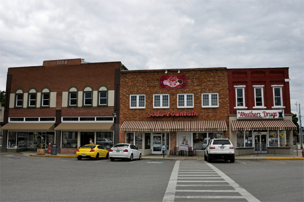 stores in downtown Elkton