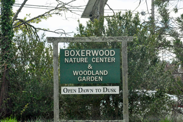 Boxerwood Nature Center sign