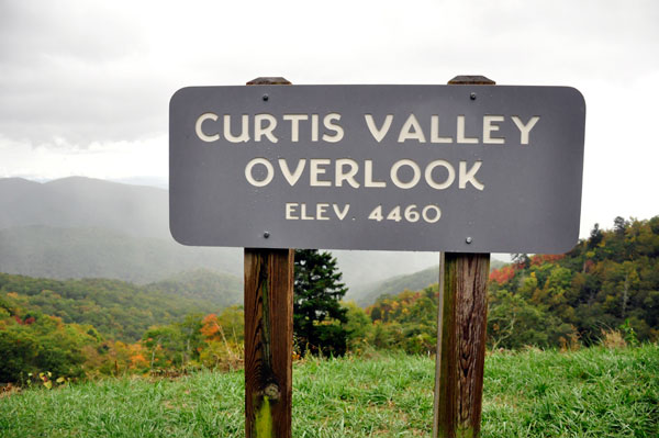 Curtis Vally Overlook sign