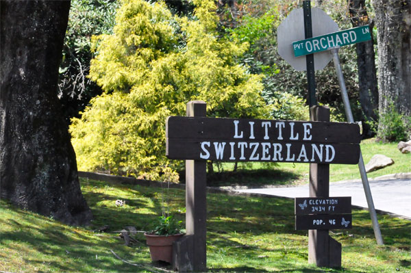 Little Switzerland sign and population sign