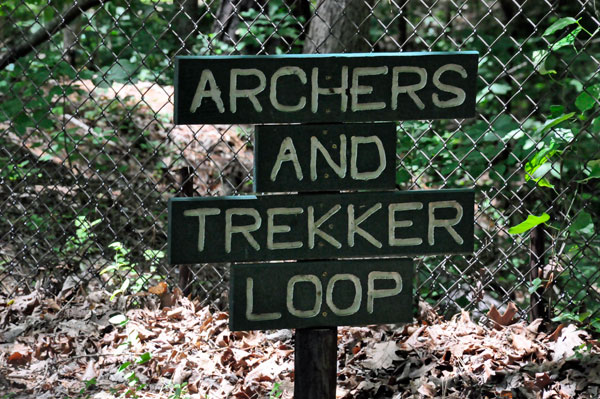 Archers and Trekker Loop sign