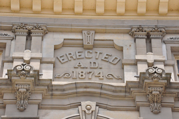 inscriptions on the  Muskingum County Courthouse