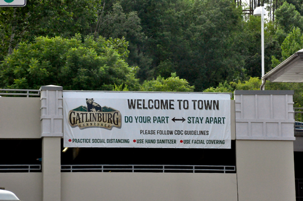 Welcome to Gatlinburg TN sign