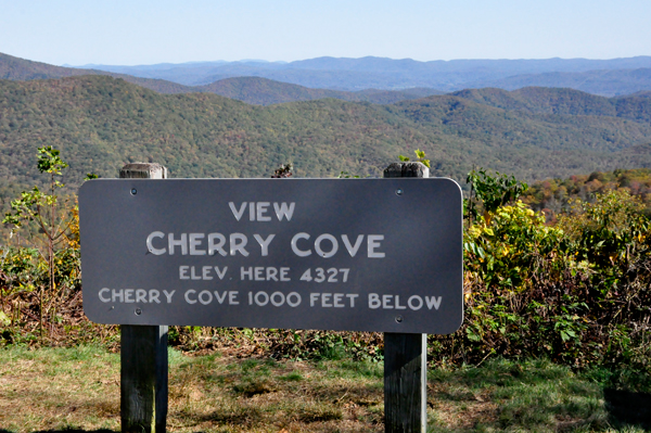 Cherry Cover Overlook sign