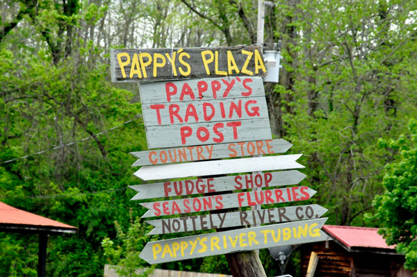 Pappy's Trading Post Plaza sign