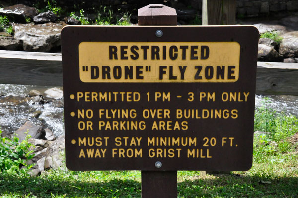 drone no fly zone sign