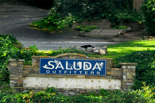 Saluda Outfitters sign