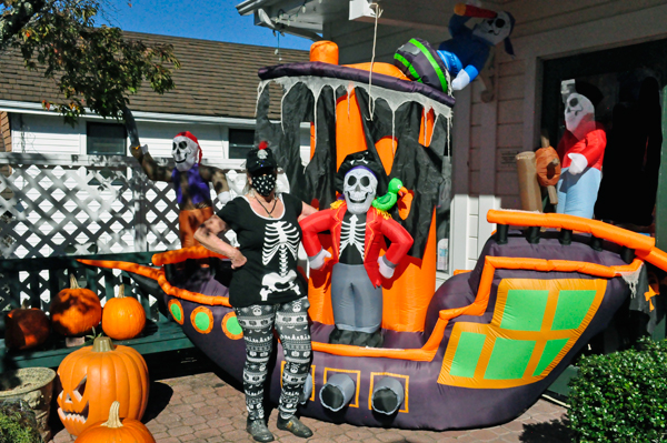 Skeleton Pirate boat and Karen Duquett