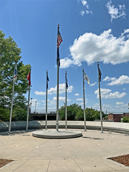 Monument in honor of South Carolina Veterans of the United States Armed Forces