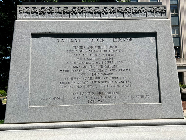 statue of Stom Thurmond plaque