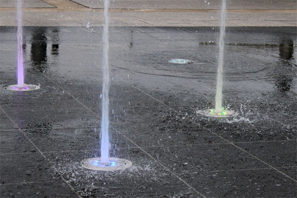 changing colers in the fountain