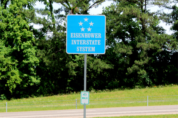 Eisenhower interstate System sign