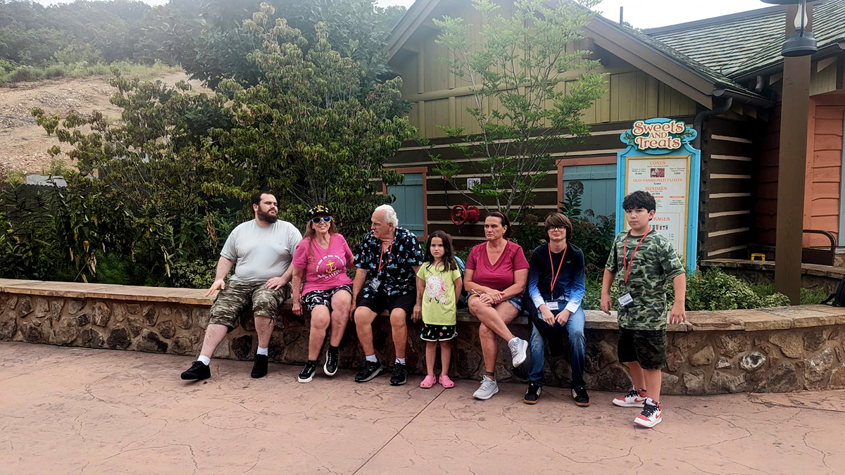 The two RV Gypsies and family in Dollywood