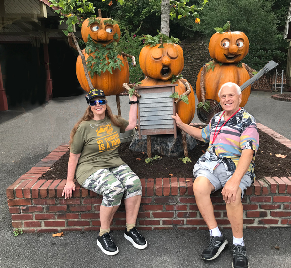 The two RV Gypsies and Pumpkin decorations in Dollywood