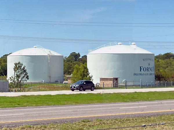 Forney water tank