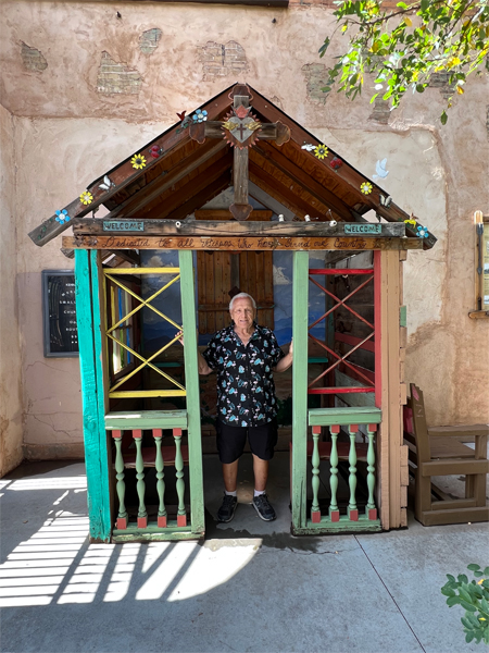 Lee Duquette in World's Smallest Church