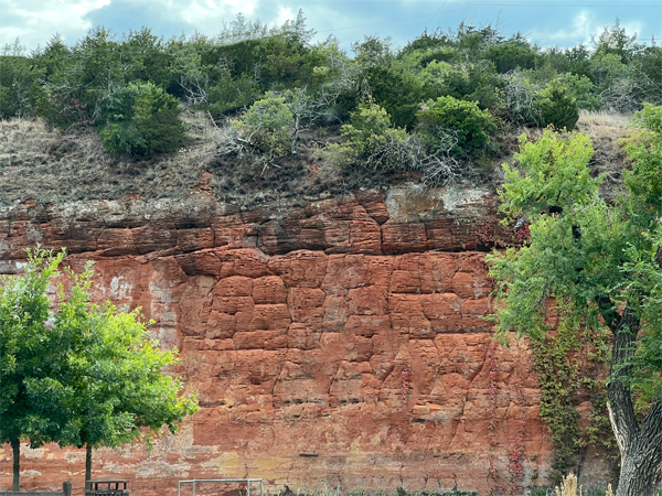 Stunning rouge canyon walls of red rock