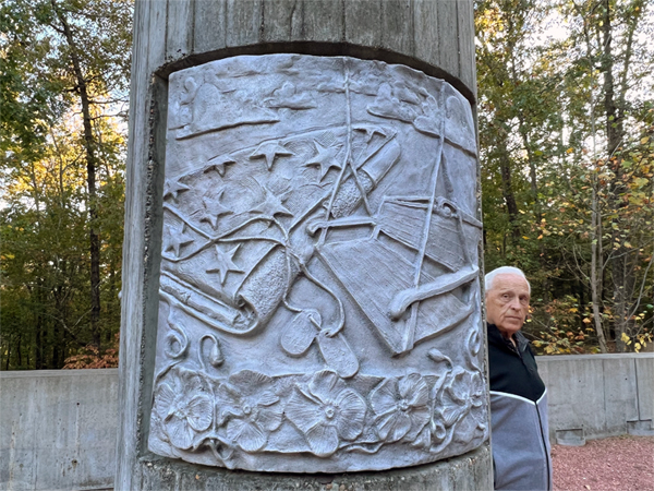 column at Alabama Veterans Memorial Park