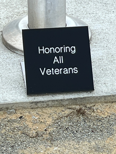 Honoring all Veterans sign