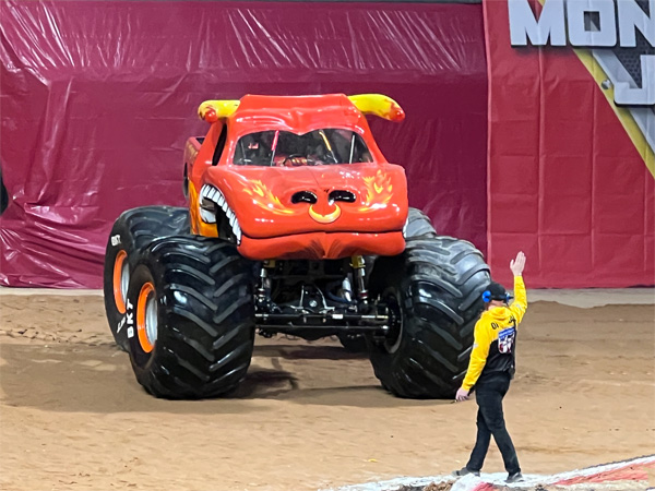 El Toro Loco Monster truck