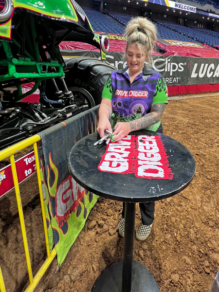 Krysten Anderson, Grave digger driver