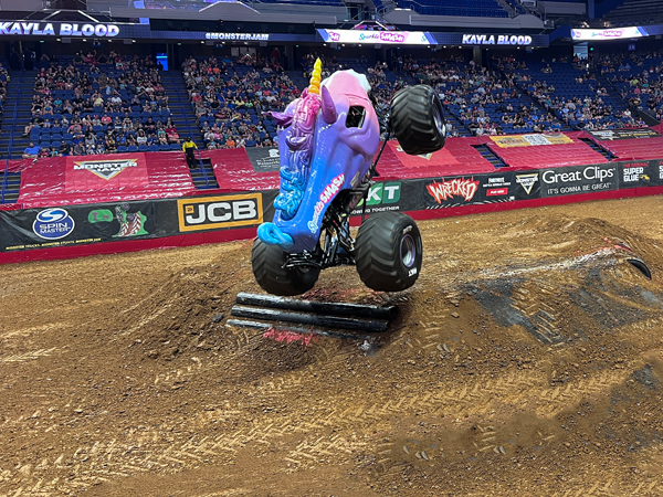 Sparkle Smash monster truck