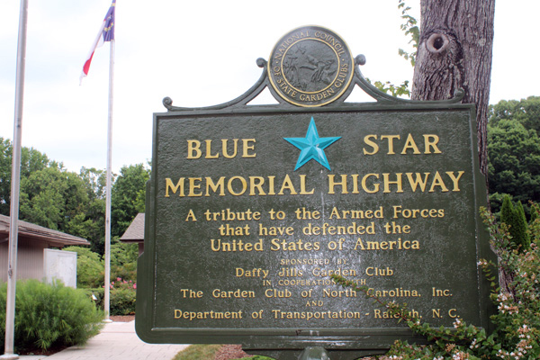 Ble Star Memorial Highway sign