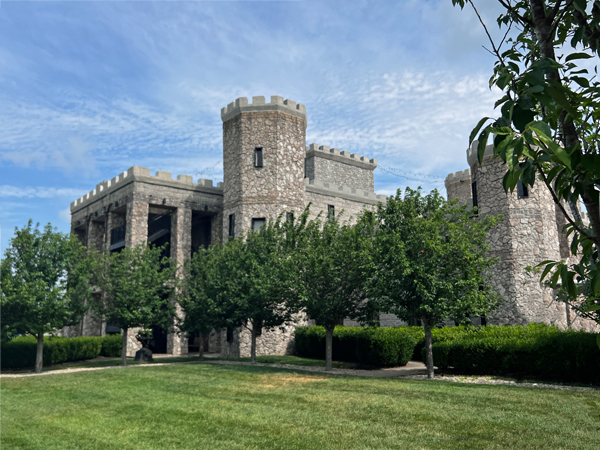 he Kentucky Verasailles Castle