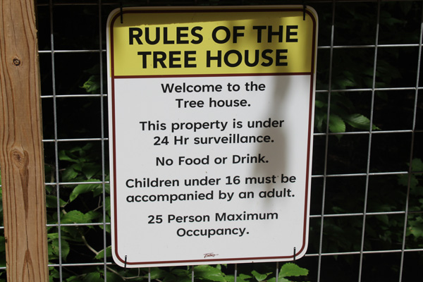 rulse of the tree house sign