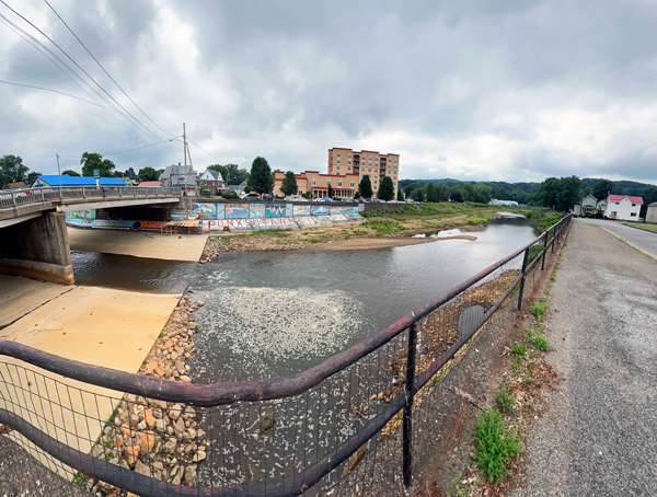 view from The right side of the bridge