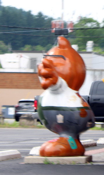 Punxsutawney Phil groundhog statue