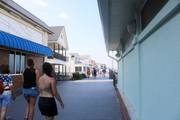 people on the Boardwalk