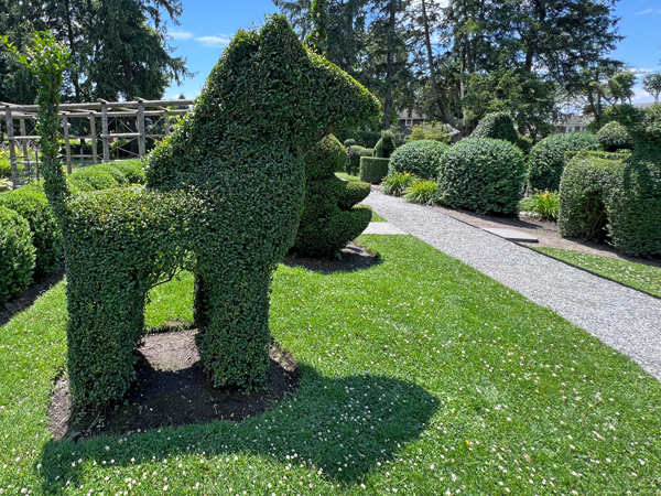 animal shape at The Green Animals Topiary Garden