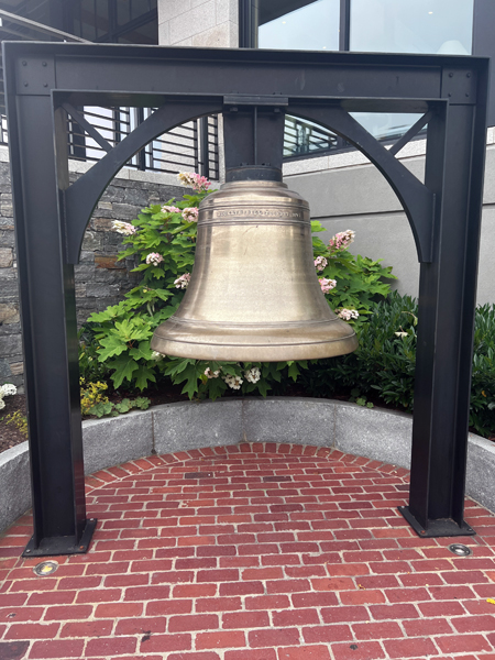 Hammetts Bell 