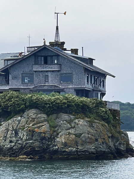 Clingstone -the House on the Rock