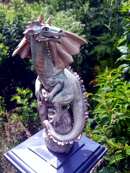 dragon statue