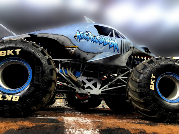 Megalodon Monster Truck