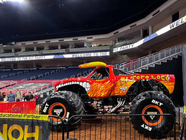 El Toro Loco Monster Truck