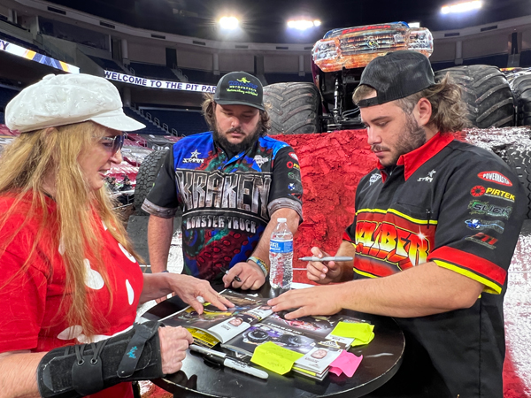 Mike Pagliarulo signing Karen Duquette's Book