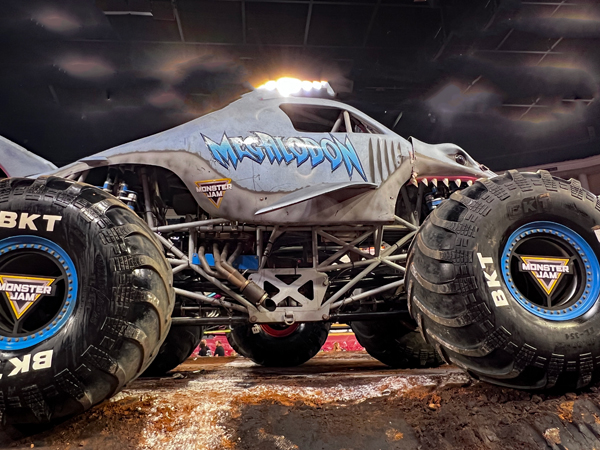 Magalodon Monster Truck